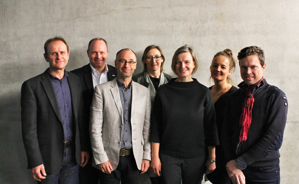 Der neue Vorstand des bdla Bayern (v.l.n.r.): Dr. Johannes Gnädinger, Kajetan Winzer, Andreas Rockinger, Doris Grabner, Prof. Dr. Swantje Duthweiler, Nicole Meier, Tilman Latz. Foto: © Ulrich Stefan Knoll / bdla Bayern